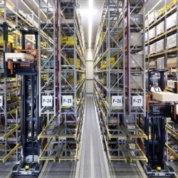 Narrow aisle shelves & VNA rack Narrow aisle shelves & VNA rack