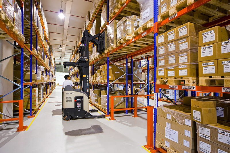 Industrial warehouse racking system