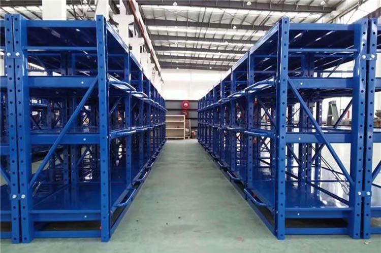 Mold shelves for industrial goods