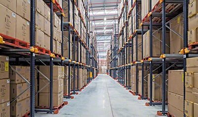 pallet shelves in trays